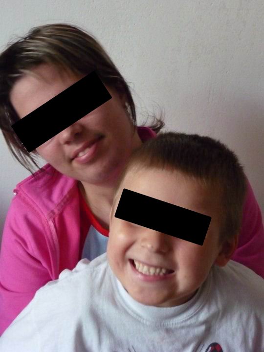 Malý cukrovkář Vašík se svou maminkou. Zemřel, protože mu rodiče nepíchali inzulín.