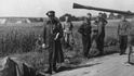 1947 Velitel protiletadlové baterie. Cvičení protivzdušné obrany státu v prostoru Aš, vesnice Rozbach