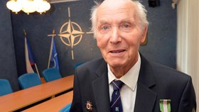 Válečný veterán Vasil Korol, hrdina z druhé světové války, zemřel ve věku 92 let.  Smutnou zprávu oznámil jeho syn Michal Korol s tím, že zemřel po krátké nemoci v Ústřední vojenské nemocnici.