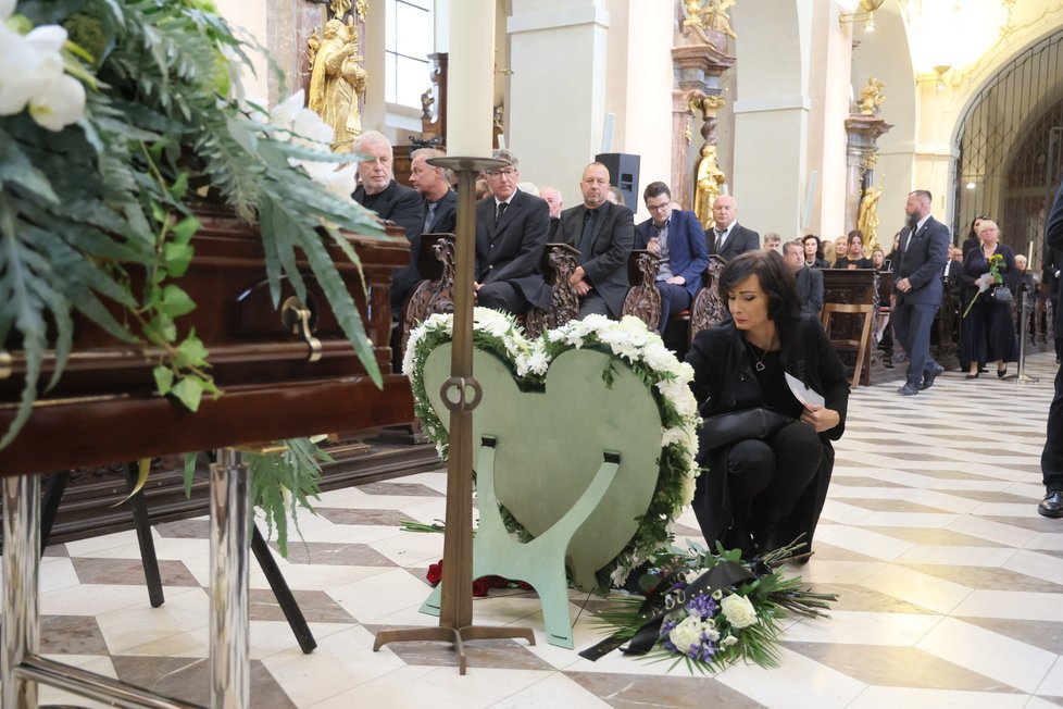 Pohřeb muzikanta Vaša Patejdla - Daniela Šinkorová