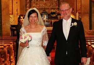Podruhé do toho praštil! Vašo Patejdl (60) se oženil ve Vatikánu s přítelkyní Miluší (44), s níž má syna Benjamina (7).
