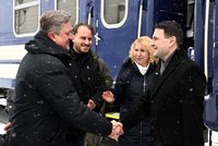 Macinka v Kyjevě s Turkem: Děkování Ukrajincům, šílený útok Rusů i chvála muniční iniciativy