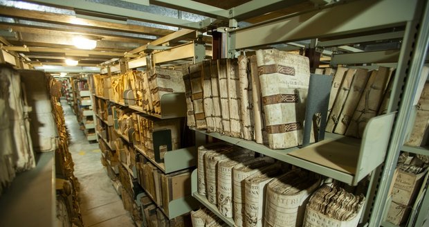 Nejšílenější záhady světa: Pod Vatikánem se ukrývá archiv plný tajemství! Nevysvětlená úmrtí i pravda o Ježíšovi?