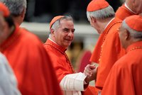 Spolupracovník papeže Františka má jít za mříže: Kardinál dostal 5,5 roku za zpronevěru