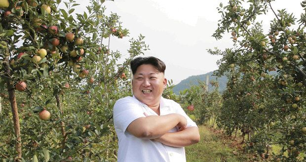 Kim Čong-un zakázal zábavu, alkohol i zpěv. Upevňuje tím svou moc nad KLDR