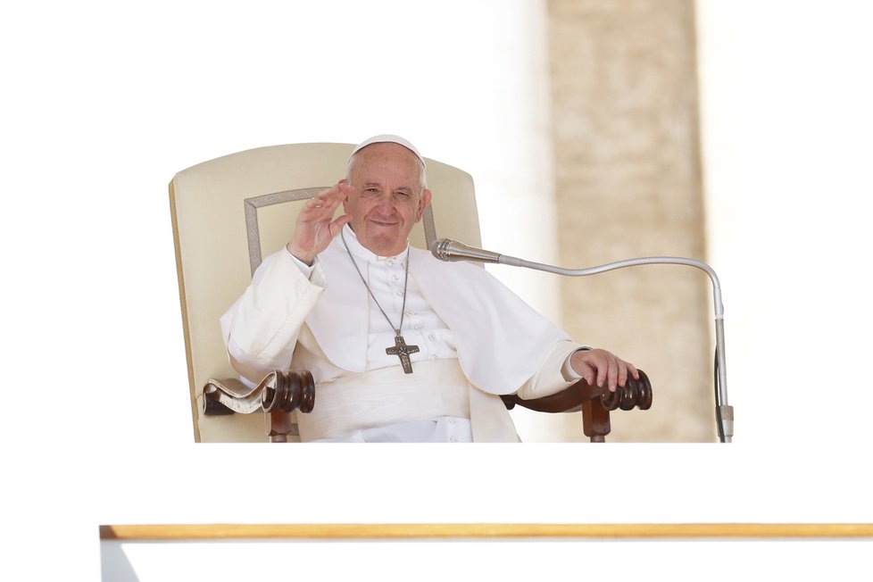 Papež František přišel o šéfa své ochranky, Domenica Gianiho.