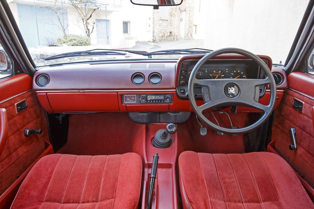 Vauxhall Cavalier Saloon