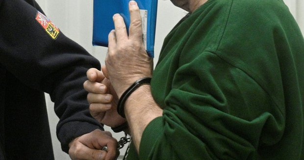 El Tribunal de Distrito 5 de Praga discutió la solicitud del ex diputado del hospital de Motol, Pavel Budinský, acusado de corrupción, de ser puesto en libertad el 16 de enero de 2026 en Praga. El Tribunal de Distrito 5 de Praga discutió la solicitud del ex diputado del hospital de Motol, Pavel Budinský, acusado de corrupción, de ser puesto en libertad el 16 de enero de 2026 en Praga.