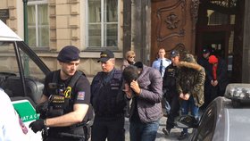 Pět Alžířanů znásilnilo turistku v centru Prahy.