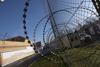 Exšéf ruzyňské věznice si může oddychnout: Nejvyšší soud rozhodl v jeho prospěch, problémy má prostředník