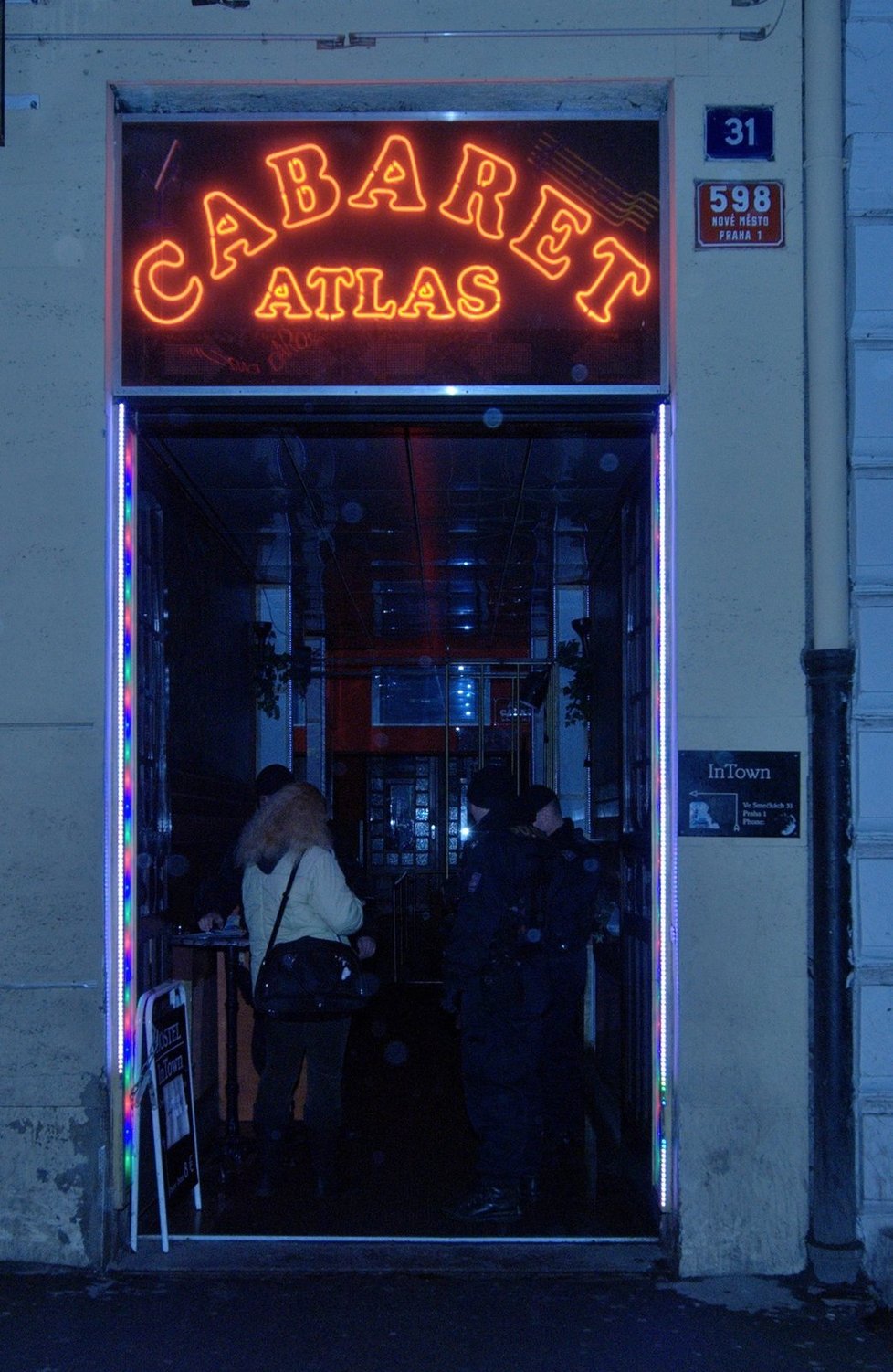 Zátah proběhl v klubu Cabaret Atlas