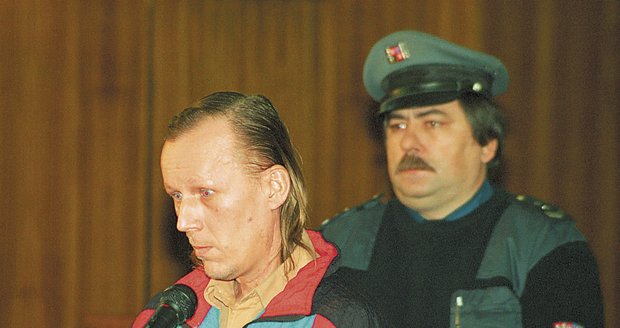 Stanislav Večeřa o Verunku (†8) rozmlátil paličku na maso, škrtil ji a ubodal: Po rozsudku se oběsil