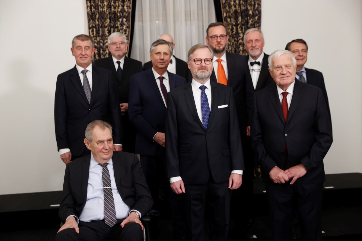 Večeře století: Premiéři Česka u jednoho stolu. Co se bude podávat k plzničce? 