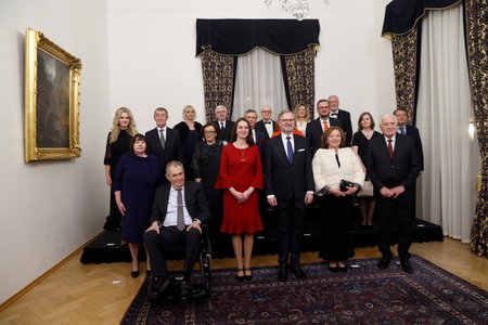 Večeře století: Premiéři Česka u jednoho stolu. Co se bude podávat k plzničce?