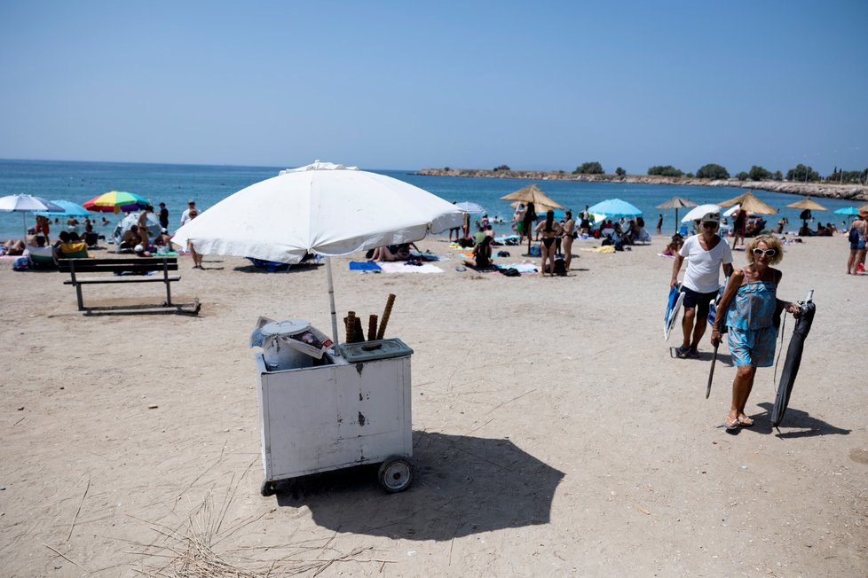 Vedra zasáhla Řecko, úřady omezují přístupy k památkám v odpoledních hodinách (15. 7. 2023).