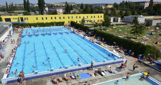 Plzeň Slovany - letní bazén pro osvěžení.