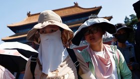 Čína ruší další covidový zákaz skupinových zájezdů. Turisty pustí nově i do Česka