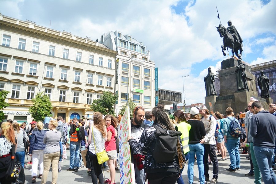 Veganský průvod Veggie Parade 2017 odstartoval po druhé hodině odpolední na Václavském náměstí.