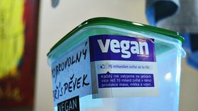 Pražští vegani mají svou vlastní komunitu. Setkávají se pravidelně každý měsíc na večeři.