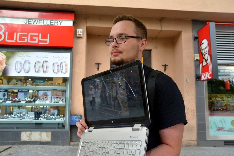 Vegani se snažili upozornit na utrpení zvířat a taky smysl veganství vůči naší planetě.