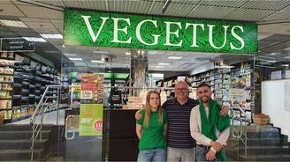 Ukrajinský Vegetus stěhuje výrobu do Česka. Jeho veganské párky milují i Bavoři