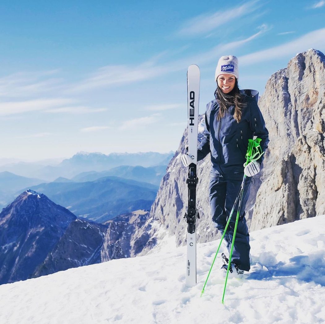 Půvabná rakouská lyžařka Anna Veithová