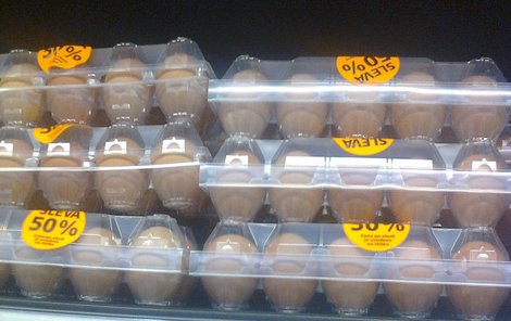 Koupit vejce pod 3 Kč za kus je možné. Například ve Zlíně.