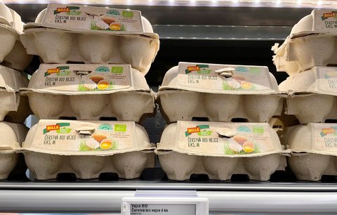Zdražování potravin v akcích: Vejce zdražily o 119 procent, výrazně víc stojí i cukr, chléb či vepřové