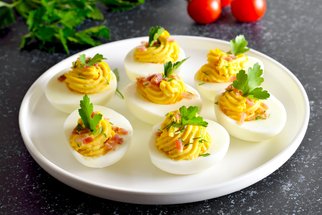 Nejlepší tipy, jak uvařit vejce natvrdo, naměkko, nahniličko, ztracená či do skla
