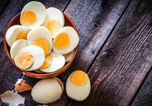 Jak dlouho vydrží vejce natvrdo a jak poznat, že je zkažené?