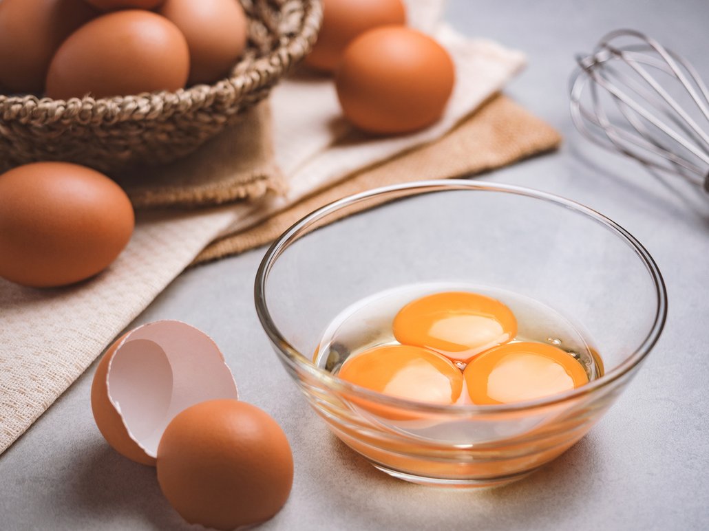 Na přípravu snídaně pro královnu kuchař používal tři bio vejce
