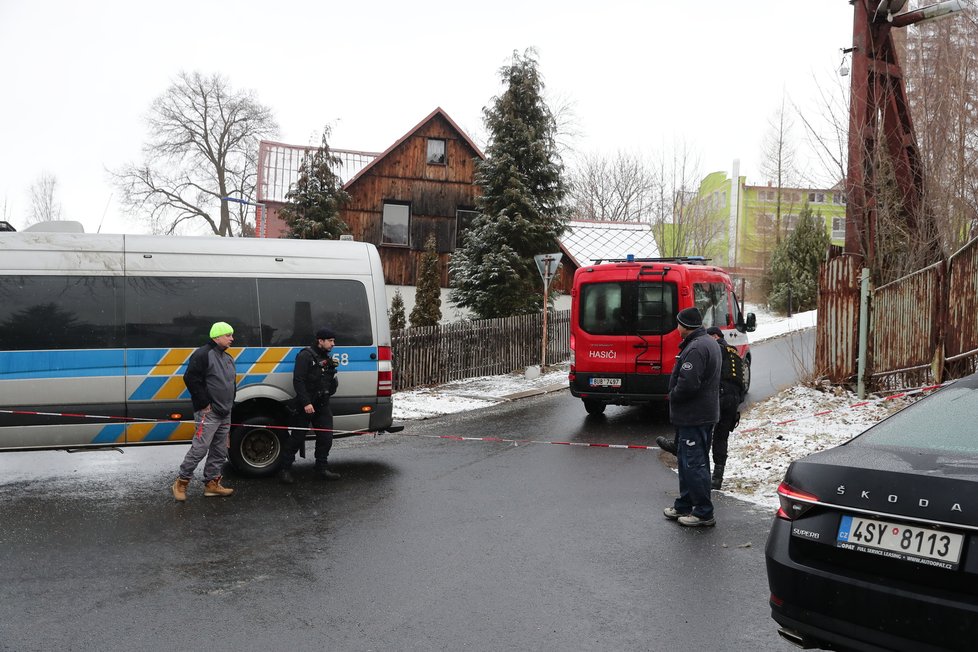 Požár v domově pro mentálně postižené Kavkaz ve Vejprtech si vyžádal osm obětí.