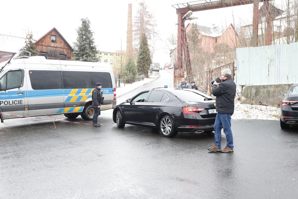 Požár v domově pro mentálně postižené Kavkaz ve Vejprtech si vyžádal osm obětí.