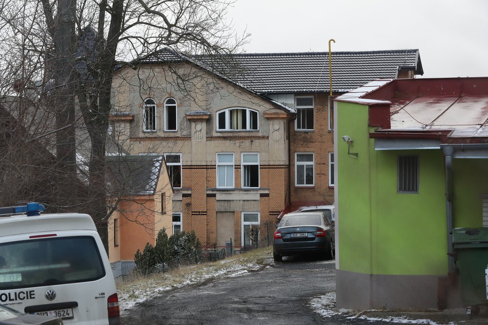 Požár v domově pro mentálně postižené Kavkaz ve Vejprtech si vyžádal osm obětí.