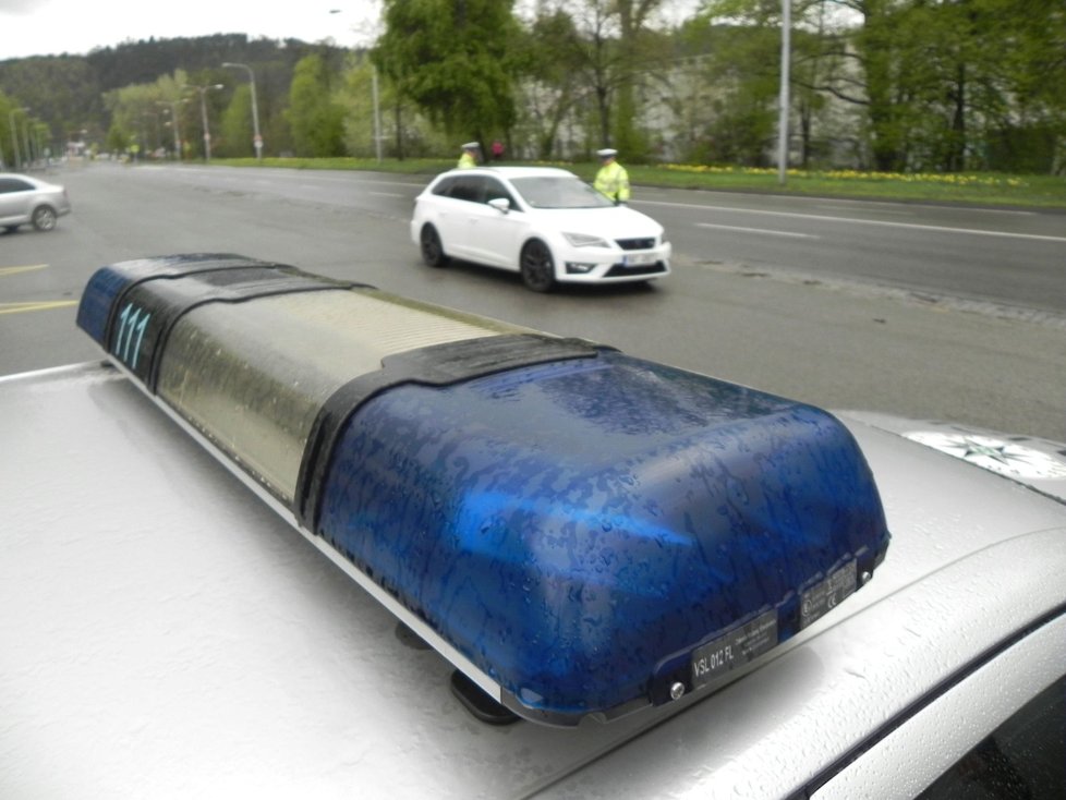 Jedna z policejních hlídek měla stanoviště v Brně u Výstaviště. Každý zastavený řidič podstoupil dechovou zkoušku na alkohol. Celkově v kraji usedlo za volant s alkoholem v krvi 46 hříšníků, 29 se posílilo drogou.