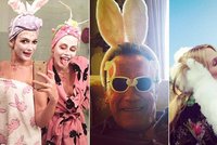 Velikonoční úlety slavných: Heidi Klum líbá zajíce, Schwarzeneggerovi nasadili uši