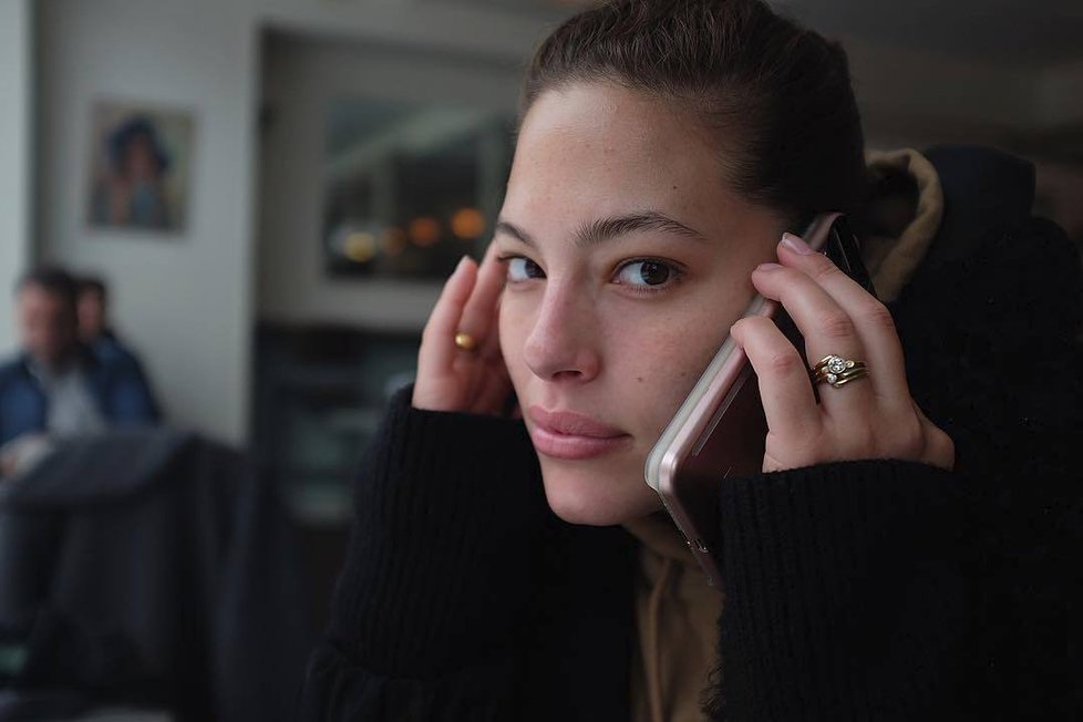 Ashley Graham si na Velikonoce udělala odpočinkovou kúru.