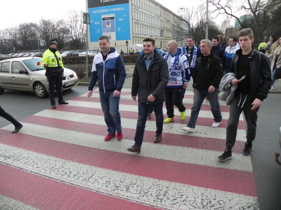 O Velikonocích se v Brně &#34;sejde&#34; řada akcí. Mimo jiné přenos hokejového finále mezi Libercem a Kometou na velké obrazovce na Zelném trhu. Tomu odpovídají i opatření policie a strážníků.