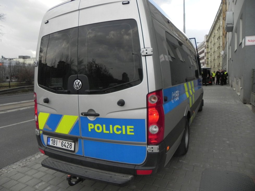 O Velikonocích se v Brně &#34;sejde&#34; řada akcí. Mimo jiné přenos hokejového finále mezi Libercem a Kometou na velké obrazovce na Zelném trhu. Tomu odpovídají i opatření policie a strážníků.