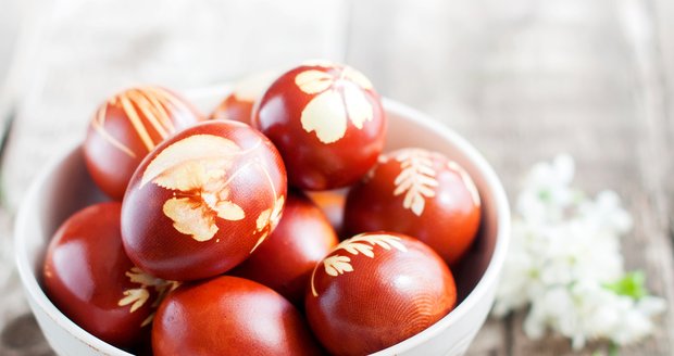 Malovaná vajíčka jsou tradičním symbolem Velikonoc