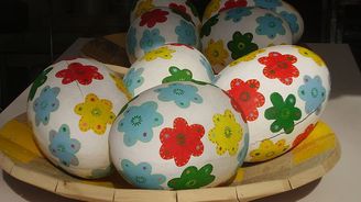 Jak se barví v cizině: velikonoční vejce dvacetkrát jinak
