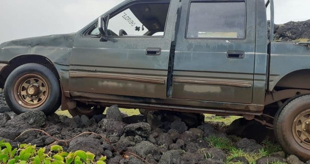 Motorista na Velikonočním ostrově naboural do jedné z obřích soch, způsobil nevyčíslitelné škody. (1. března 2020)