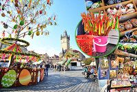 Velikonoce v Praze: Městské části pořádají venkovní bojovky i on-line dílny, trhy se nekonají