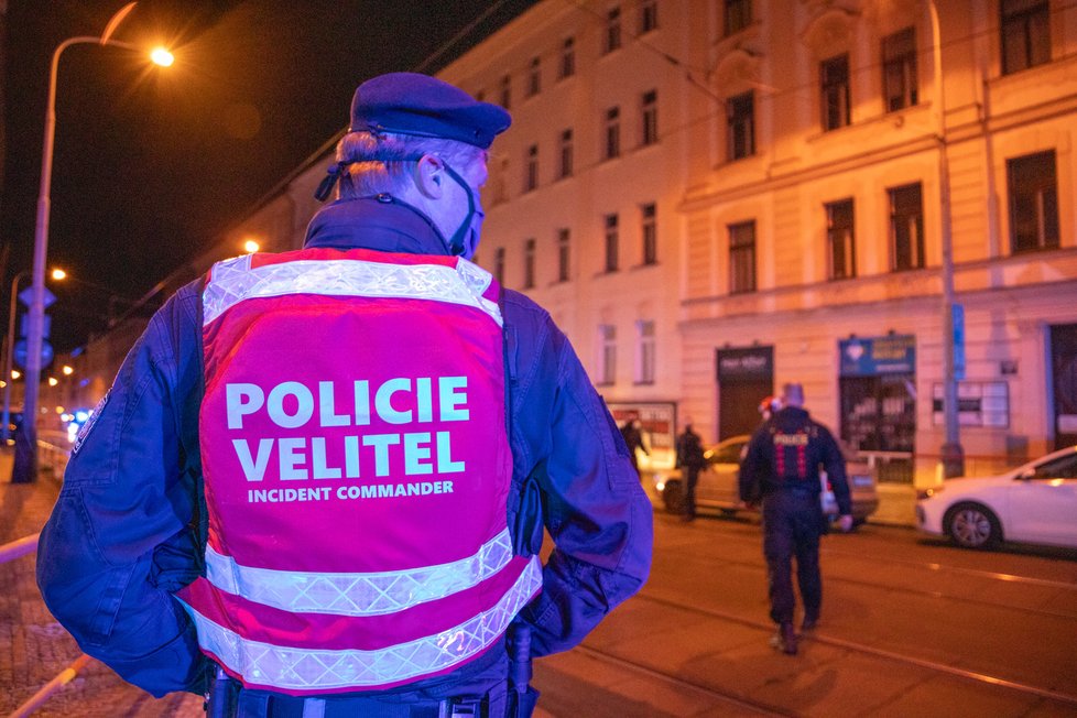 Pražský velitel policie z Pohotovostní motorizované jednotky.