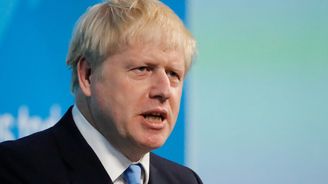 Johnson prosazoval brexit kvůli vlastní politické kariéře, tvrdí v pamětech expremiér Cameron