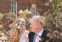 Svatební tajemství premiéra Johnsona: Ženil se jako Alexander. Proč se mu tedy říká Boris?