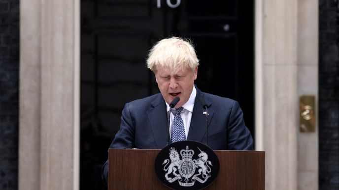 Boris Johnson oznámil rezignaci.