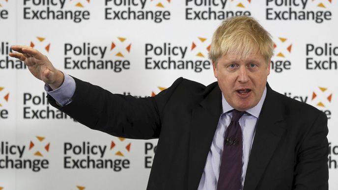 Britský ministr zahraničí Boris Johnson během projevu o brexitu.