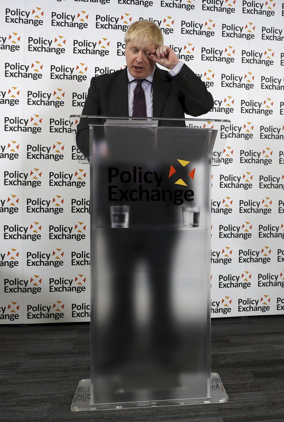 Britský ministr zahraničí Boris Johnson během projevu o brexitu.
