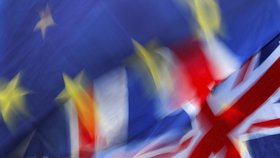 Odchod Velké Británie z EU k 12. dubnu bez jakékoliv dohody je podle Evropské komise „čím dál pravděpodobnější“, Unie je ale na takový vývoj připravena.